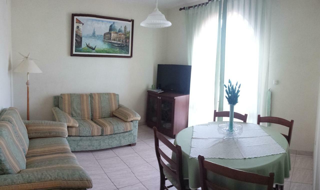 Vila "Mare" Banjol Exterior foto