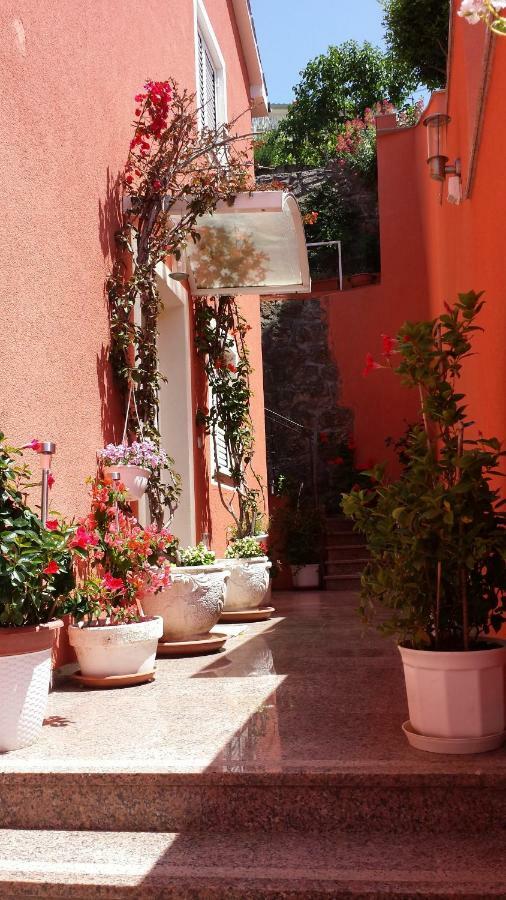 Vila "Mare" Banjol Exterior foto